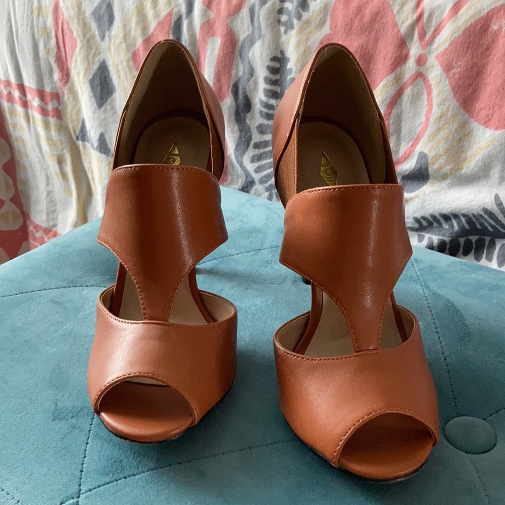 Womens brown heels